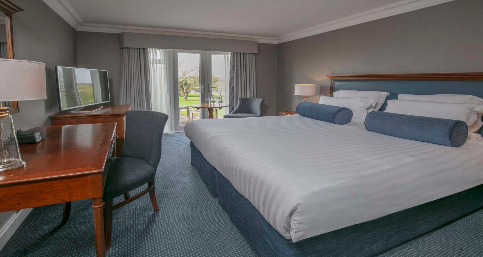 Windmill Village Hotel, Golf Club & Spa, BW Signature Collection Coventry Esterno foto