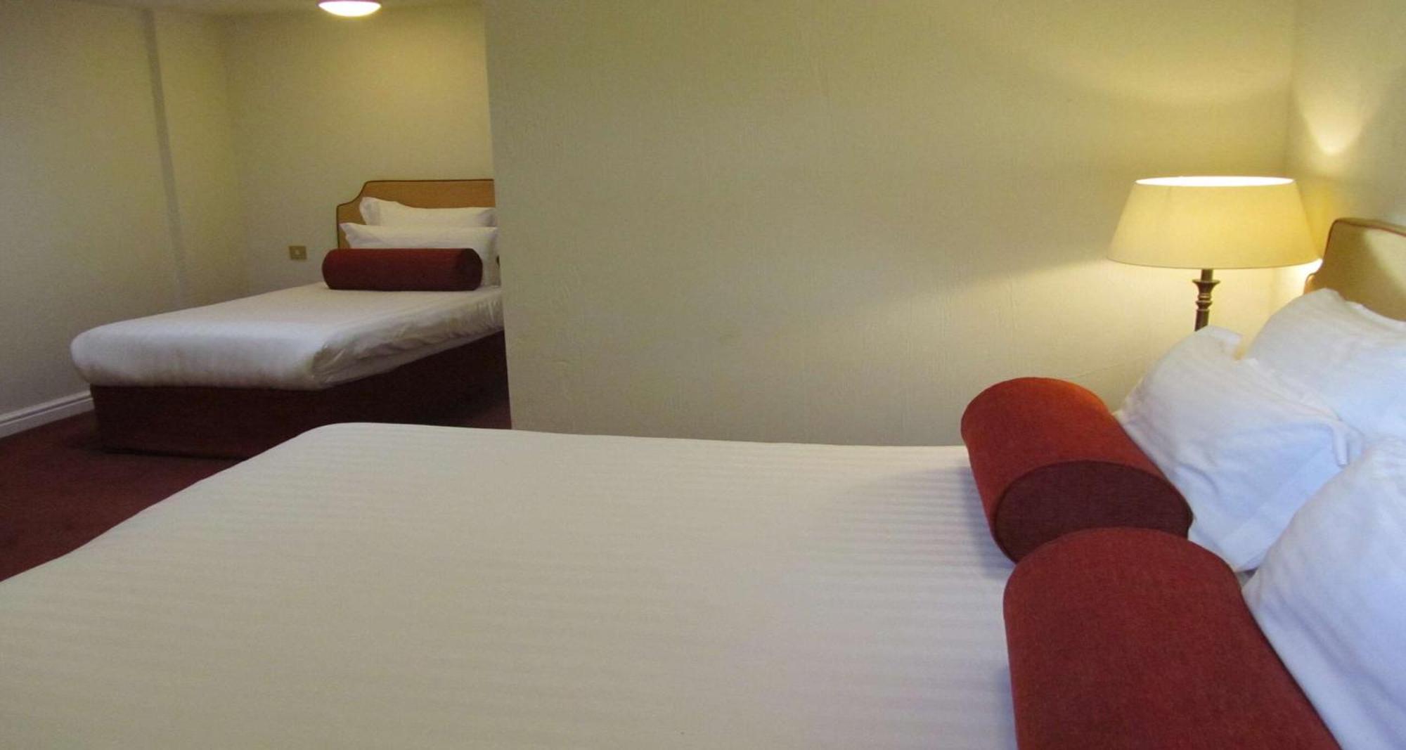 Windmill Village Hotel, Golf Club & Spa, BW Signature Collection Coventry Esterno foto