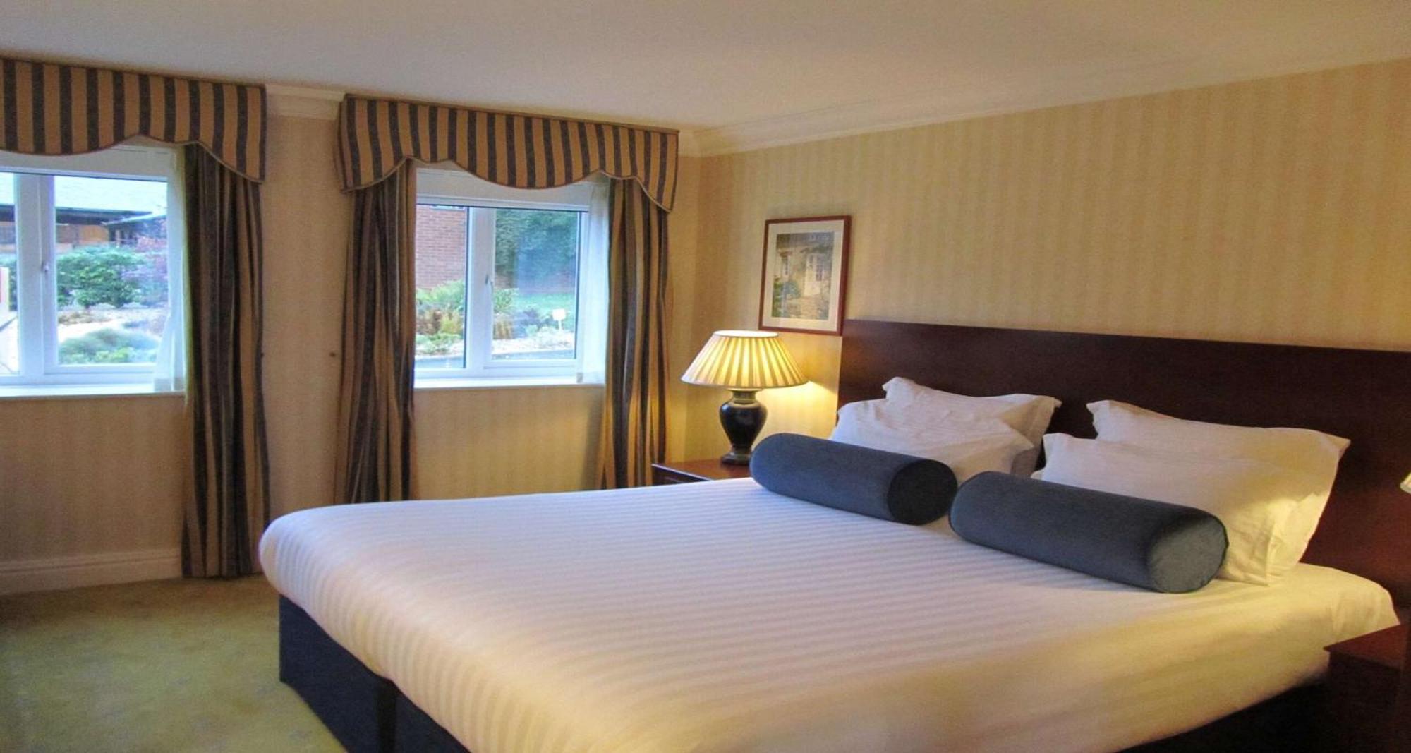Windmill Village Hotel, Golf Club & Spa, BW Signature Collection Coventry Esterno foto
