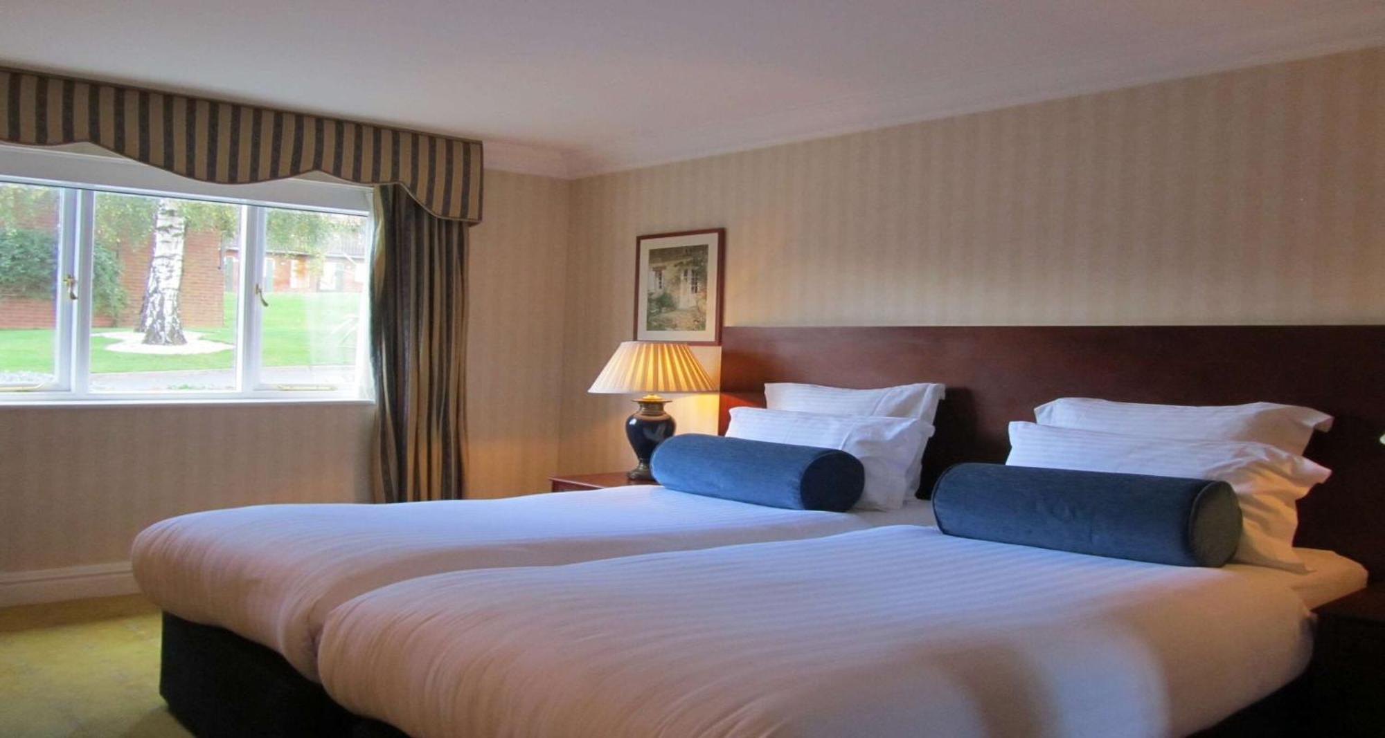 Windmill Village Hotel, Golf Club & Spa, BW Signature Collection Coventry Esterno foto